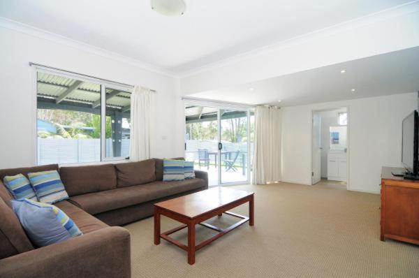 Huskisson Holiday Motel Cabins Jervis Bay Extérieur photo